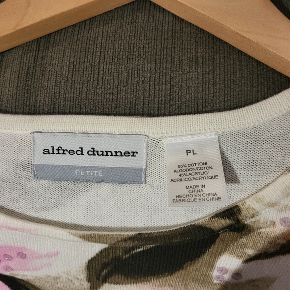 Alfred Dunner Abstract Floral Women's Top - Picture 2 of 4